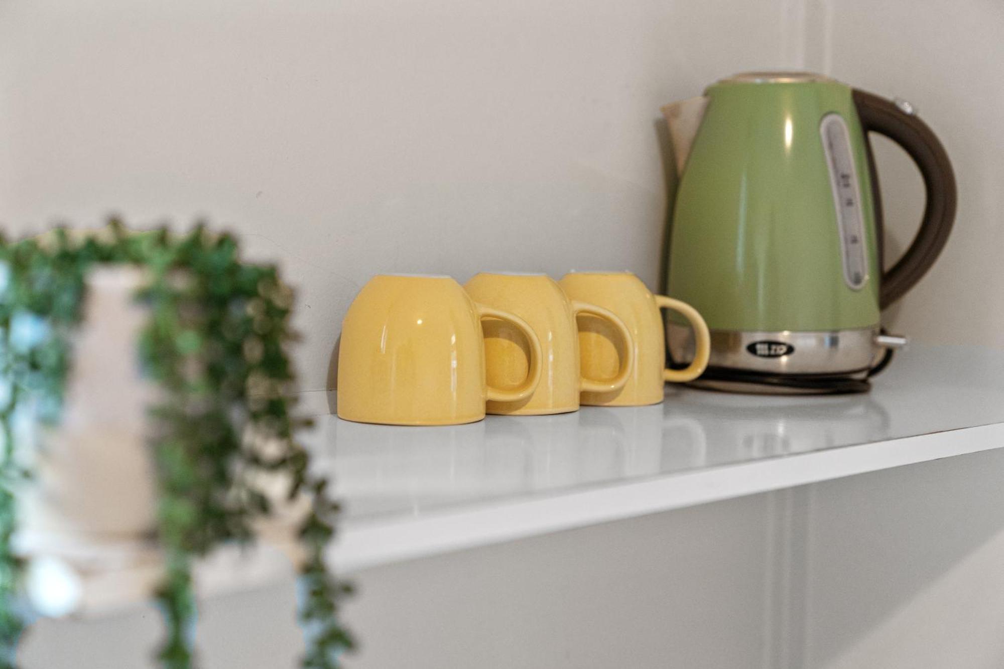 Tasman Holiday Parks Picton Ngoại thất bức ảnh A kettle