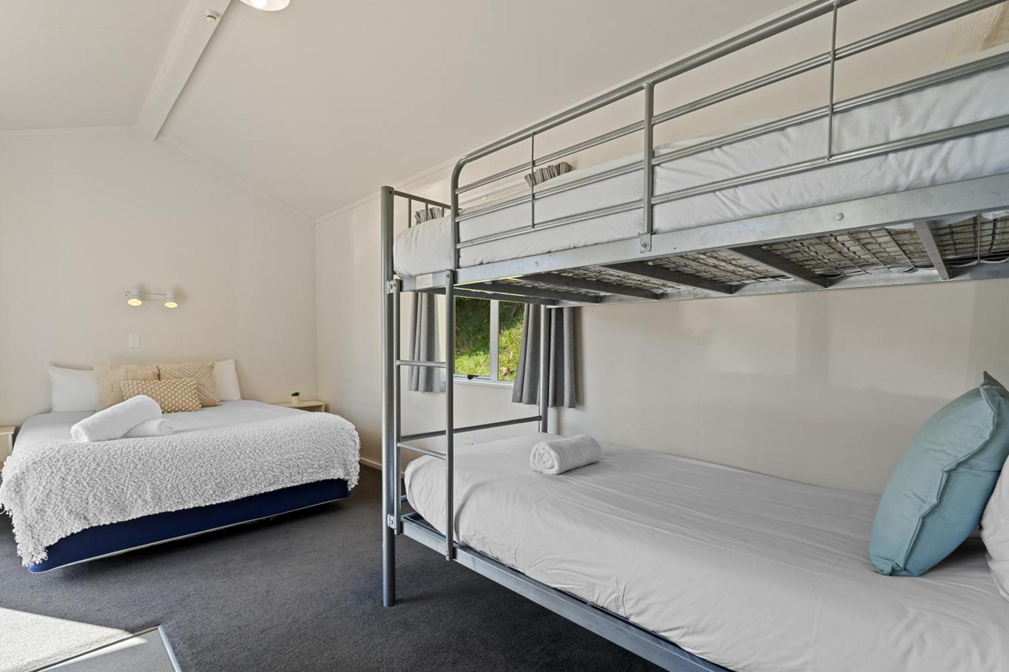 Tasman Holiday Parks Picton Ngoại thất bức ảnh A bunk bed