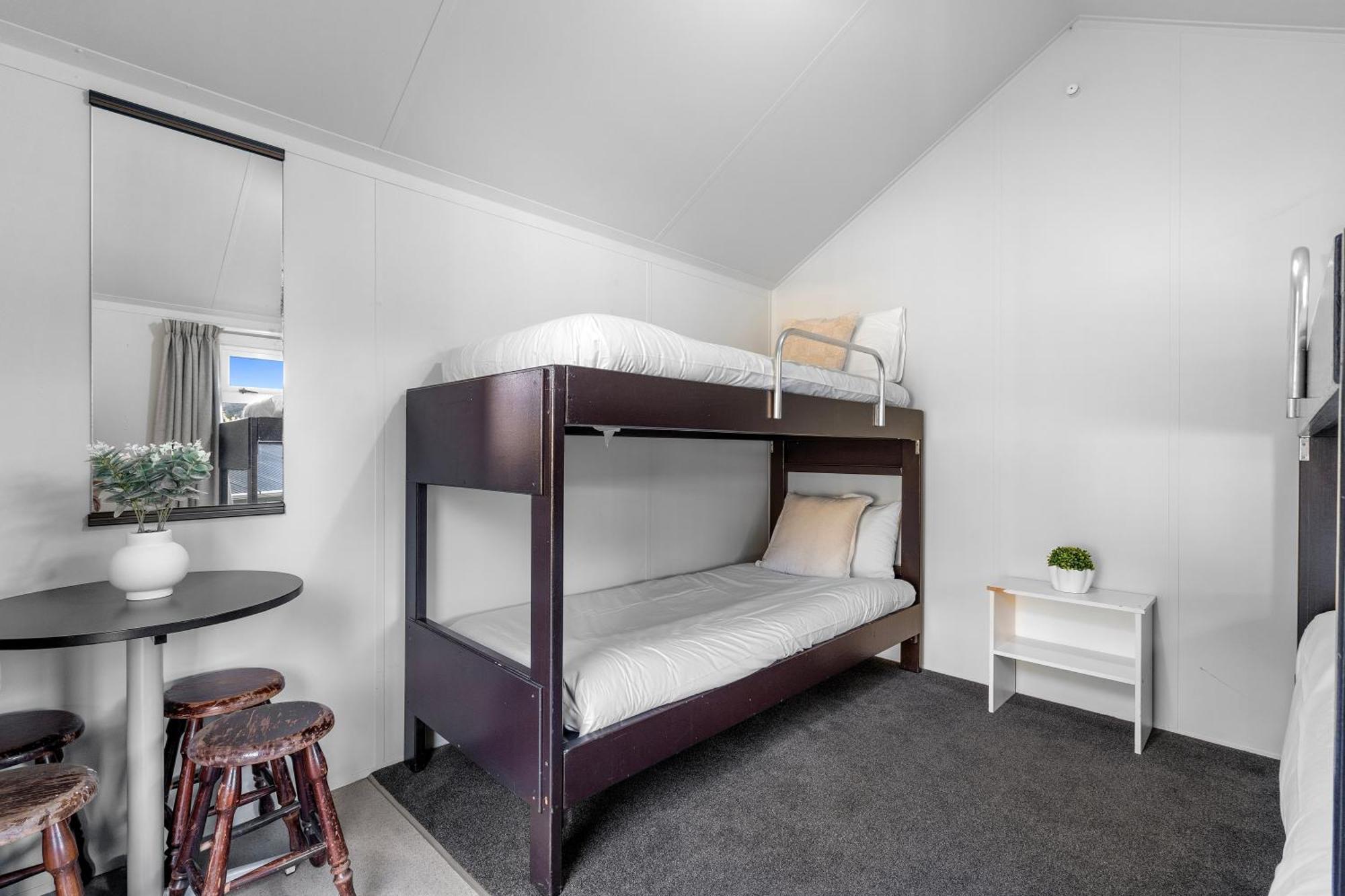 Tasman Holiday Parks Picton Ngoại thất bức ảnh A bunk bed