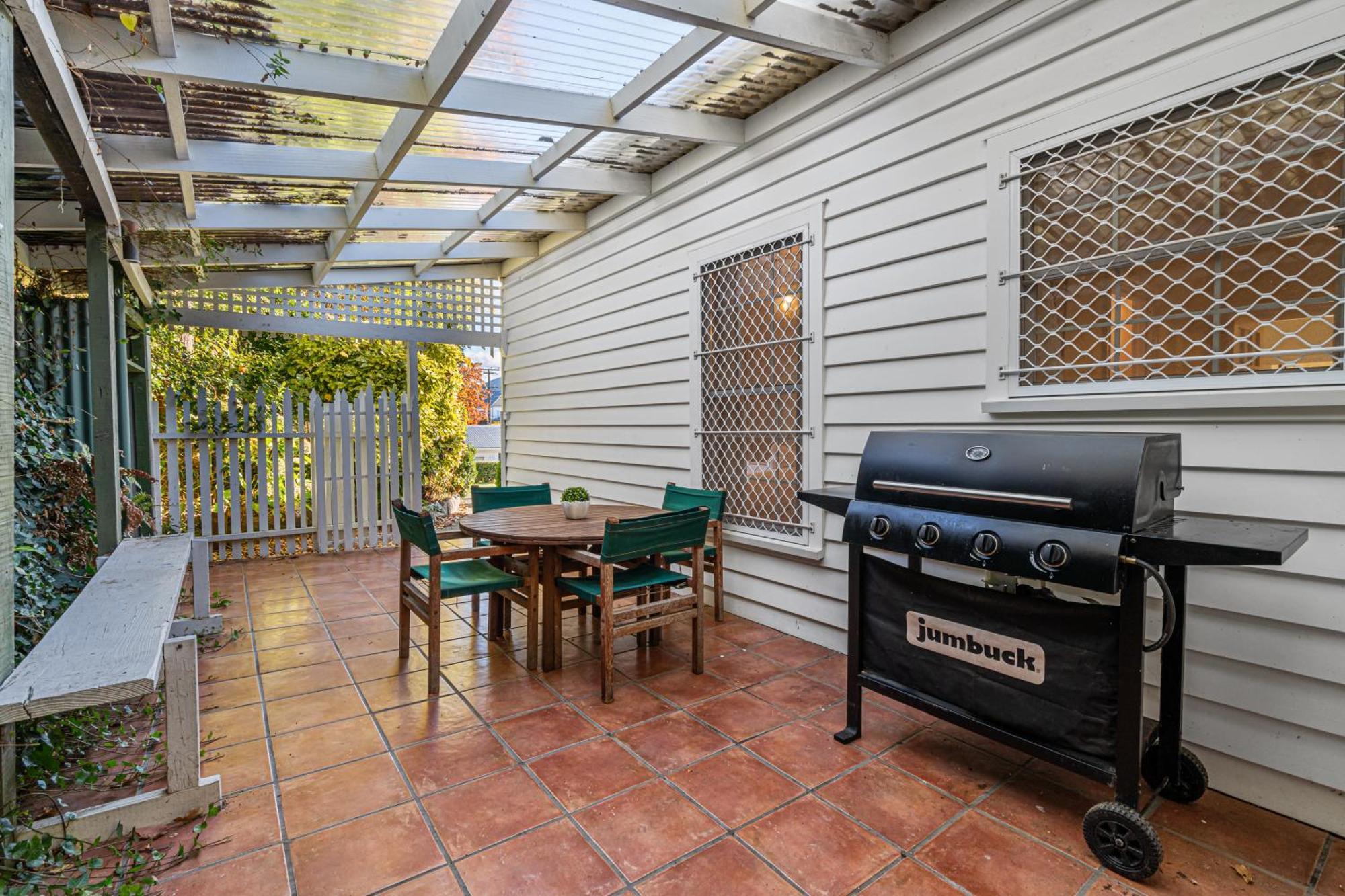 Tasman Holiday Parks Picton Ngoại thất bức ảnh A backyard barbecue